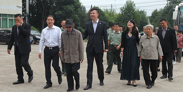 歡度國(guó)慶，共迎重陽(yáng)——湖南省軍區(qū)東湖干休所老紅軍、老干部蒞臨綠之韻觀摩指導(dǎo)