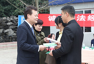 凝聚社會(huì)共識(shí)，傳遞消費(fèi)維權(quán)正能量——綠之韻集團(tuán)3?15消費(fèi)維權(quán)宣傳活動(dòng)成功舉行