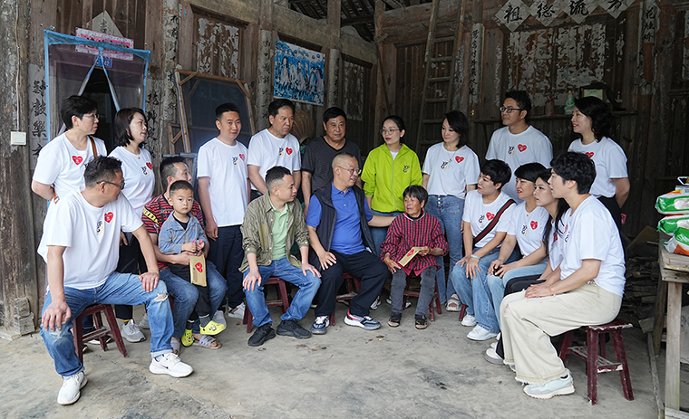 綠之韻幸福國(guó)際“愿你有個(gè)幸福家”公益活動(dòng)走進(jìn)安化