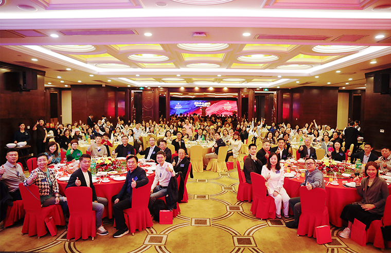 瑞馬騰飛 同心逐夢(mèng) | 胡國安會(huì)長參加香港長沙聯(lián)誼會(huì)馬年春茗會(huì)